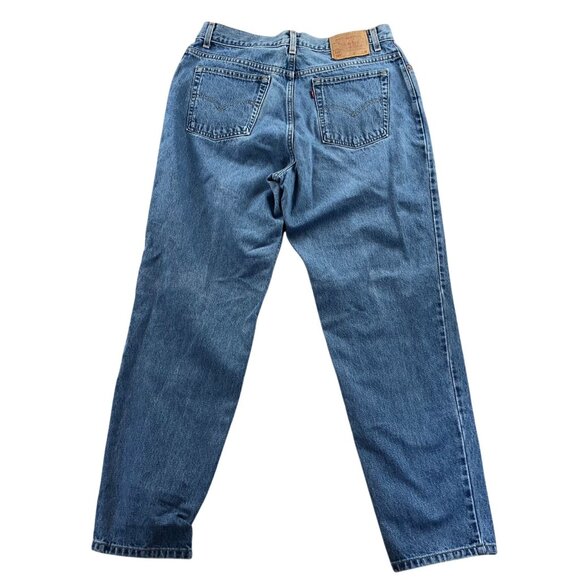 Levis Women's 550 Jeans Size 16 Relaxed Fit Vintage from Aug 2022 - Picture 2 of 13